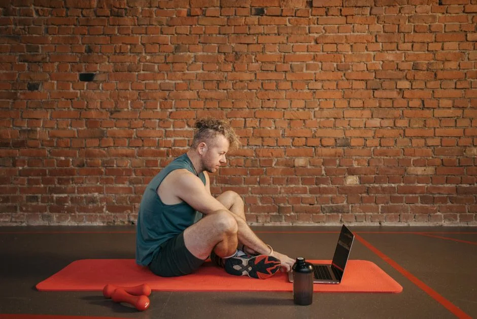 Jak trener personalny może przejść z 5 do 20 klientów online – konkretny system na 90 dni bez agencji marketingowej